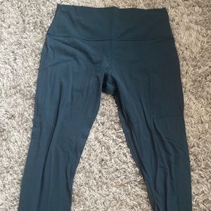 Lululemon aligns size 12